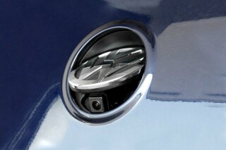 Emblem-Rückfahrkamera für VW Passat 3C Limousine [Emblem Kamera vorhanden (MFD2 / RNS2) - Mit Hilfslinien]