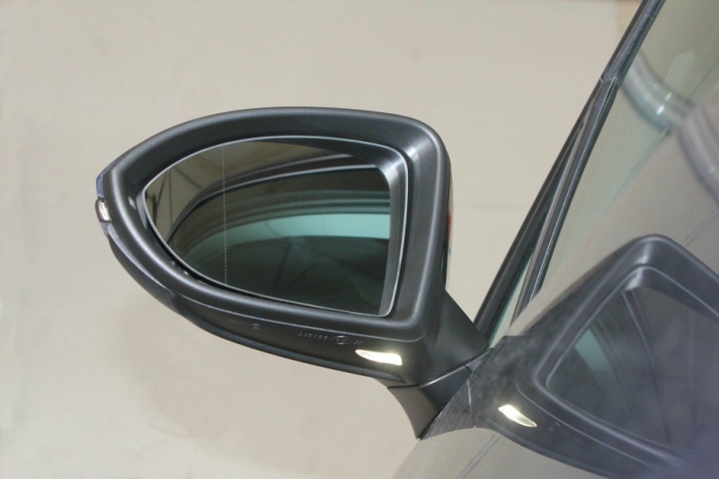 VW TOURAN 05/10- Außenspiegel Spiegel links lackierb elektrisch klappbar 1T