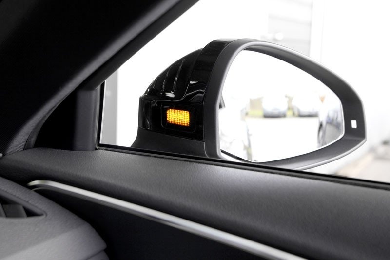 Side assist audi
