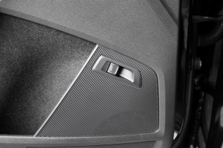 Push Button driver door eletrical tailgate for Skoda Kodiaq NS7