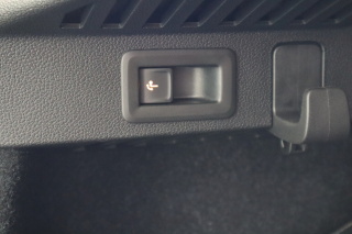 Schalter für schwenkbare Anhängerkupplung (AHK) für Skoda Scala NW1, Kamiq NW4