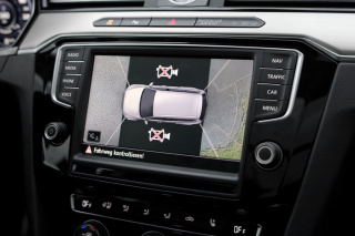 Komplett-Set Front- und Rückfahrkamera für VW Passat B8