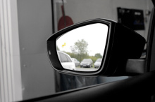Spurwechselassistent inkl. Ausparkassistent für Skoda Karoq NU7 [mit Umfeldkamera]