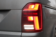 Komplettset LED-Heckleuchten abgedunkelt für VW T6.1 SH
