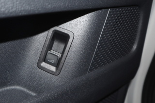 Push Button driver door electrical tailgate for VW ID-Buzz EB