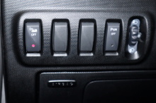 Complete set switch for deactivating exterior noise for Smart 453